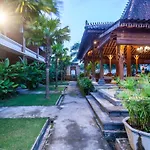 1-Bedroom Suite Room 5-Minutes Walk To Beach