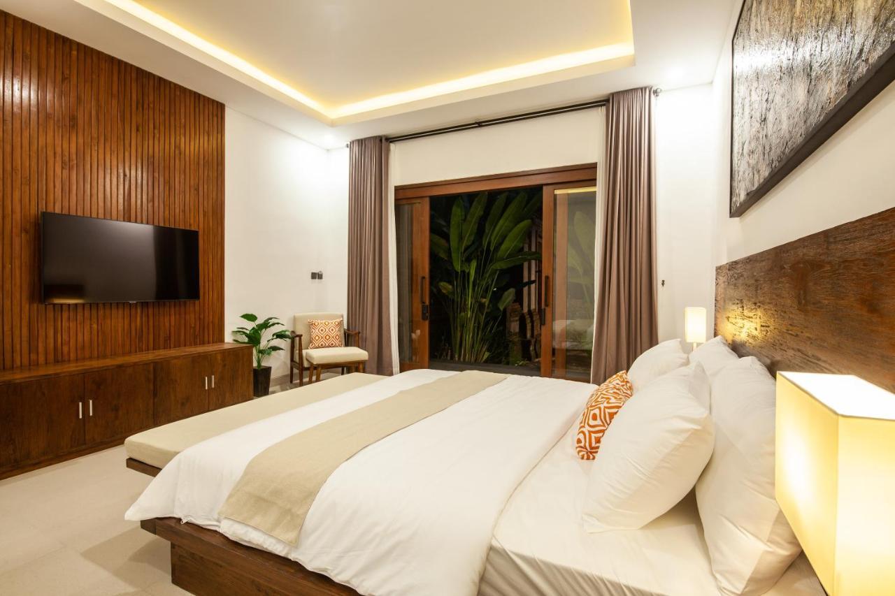 1-bedroom 5-minutes Walk To Apartment