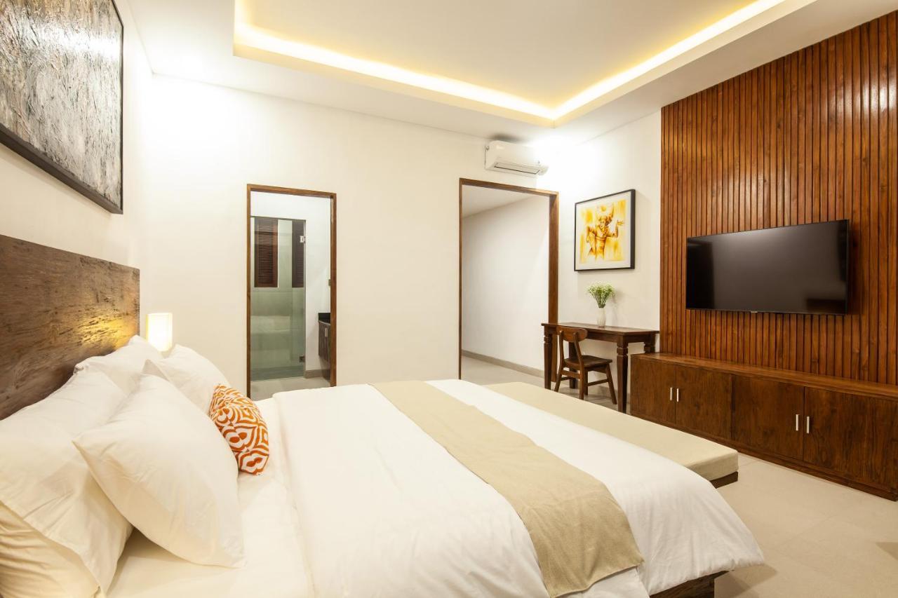 1-bedroom 5-minutes Walk To Apartment *