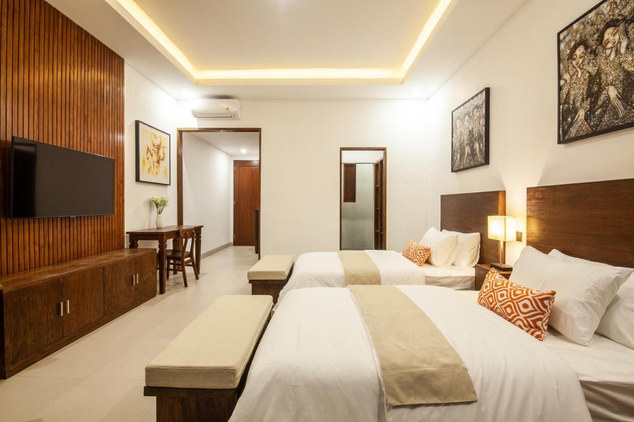 1-bedroom 5-minutes Walk To *